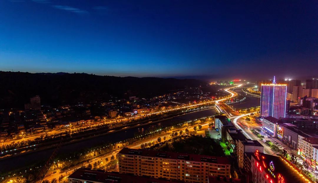 吕梁探秘，历史与现代的交融之地